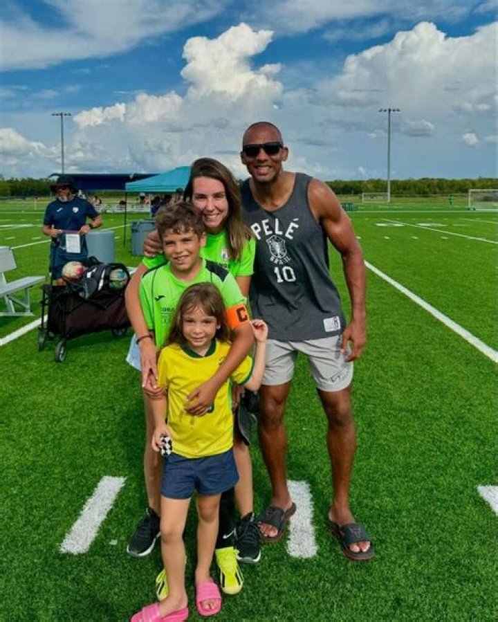 Edson Barboza Age, Wiki, Biography, Wife, Children, Salary, Net Worth, Parents