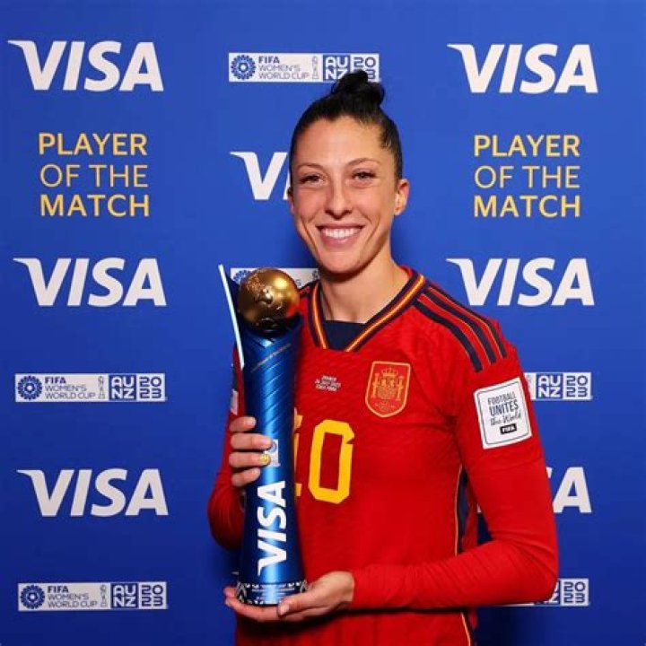 Jennifer Hermoso Biography: Partner, Age, Stats, Net Worth, Salary, Husband, Height, Instagram