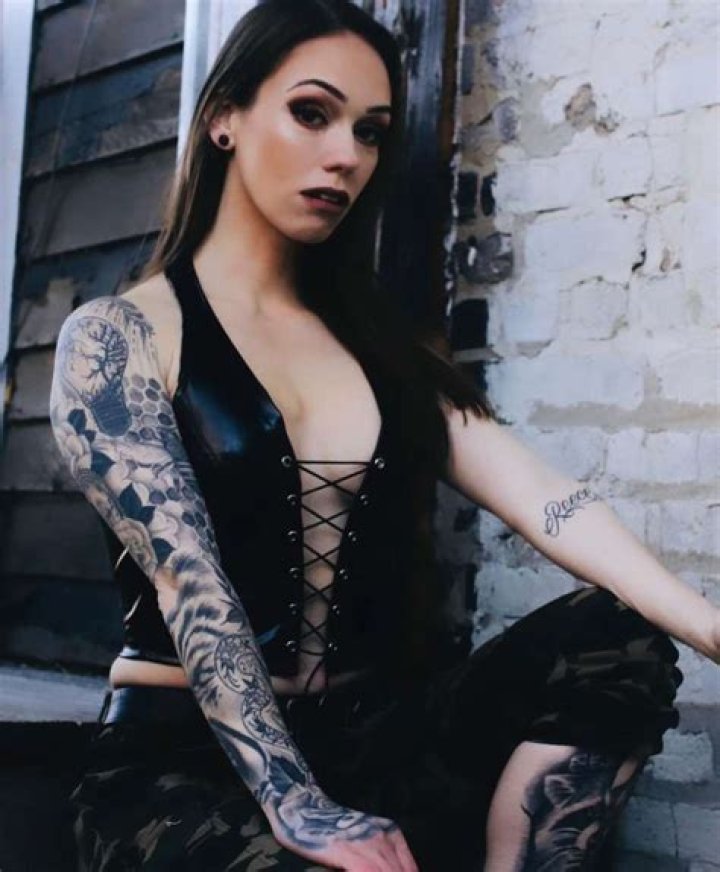 Jessica Kent Bio, Wiki, Age, Family, Husband, YouTube and Net Worth