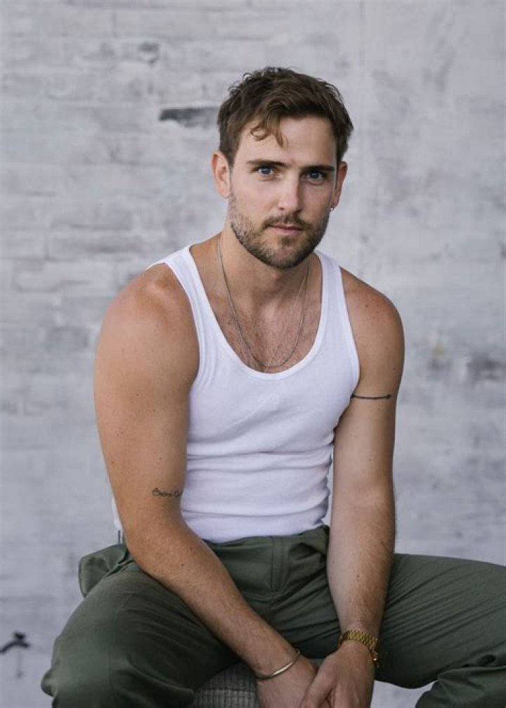 Travis Nelson Wikipedia, Biography, Age, Height, Girlfriend, Instagram